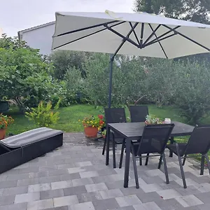 https://apartment-noas-garden.hotelinzadar.com