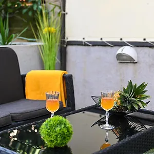 https://apartmani-cesarica.hotels-in-trogir.com