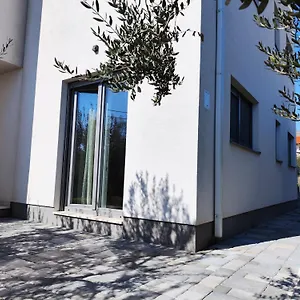 https://olives-garden.hotels-in-trogir.com